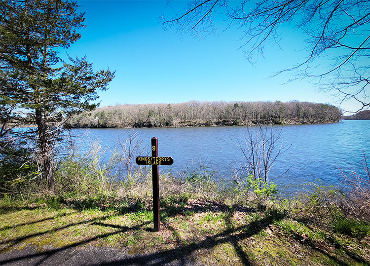 Kings Island / Terry Island in the Connecticut River.