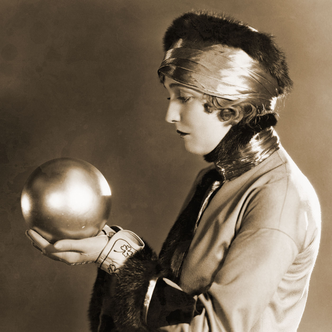 Podcast 448 – Sleeping Lucy: The Clairvoyant Physician