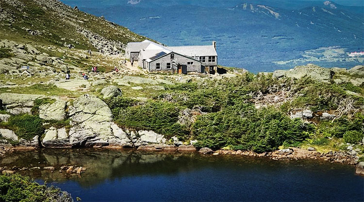 The AMC Lakes of the Clouds "hut" today.